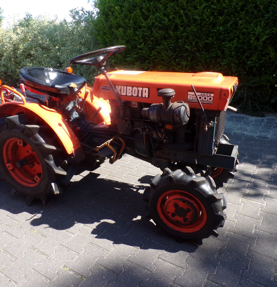 Kubota B5000