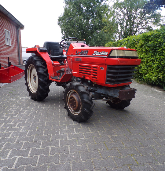 Kubota L1-235