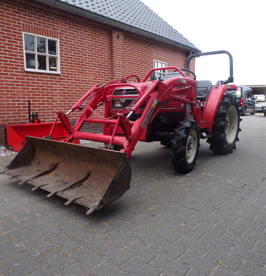 Mitsubishi MT245 mit Frontlader, ab 105€ pro Monat