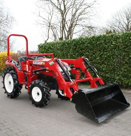 Yanmar AF-17 mit Frontlader