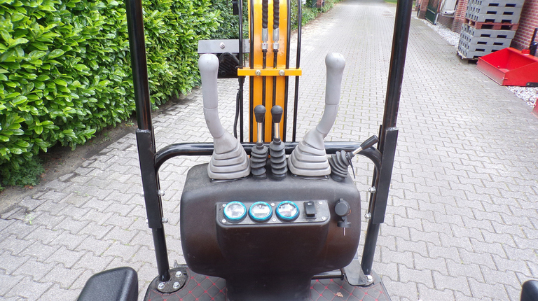 Minibagger K008