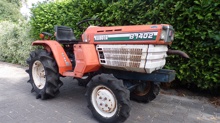 Kubota B1402
