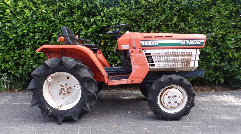 Kubota B1402