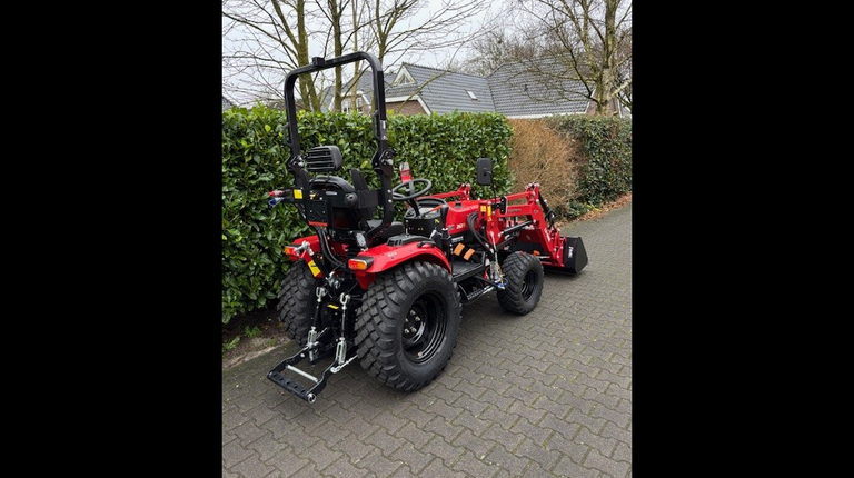 Captain D263 H, mit Frontlader bereits ab 220 € pro Monat.