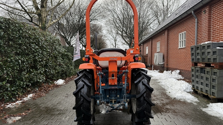 Kubota B1502DT mit Frontlader