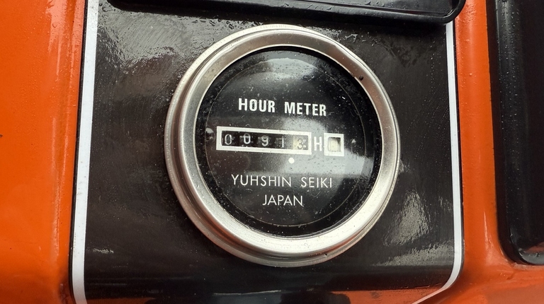 Kubota B1502DT mit Frontlader