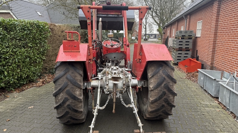 Massey Ferguson 65 mit Frontlader