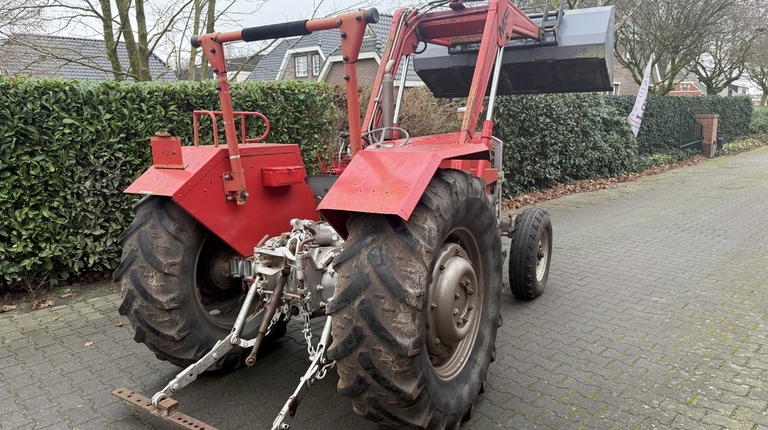 Massey Ferguson 65 mit Frontlader