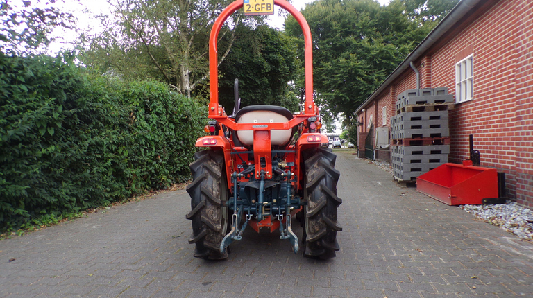 Kubota B1502DT mit Frontlader ab 90€ pro Monat.