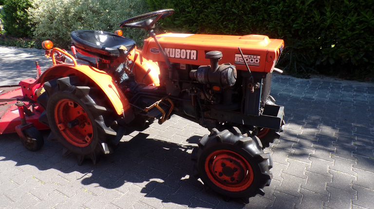 Kubota B5000