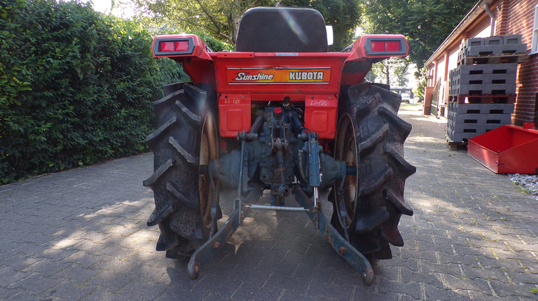 Kubota L1-185