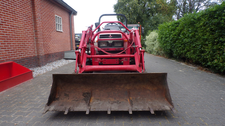 Mitsubishi MT245 mit Frontlader, ab 105€ pro Monat