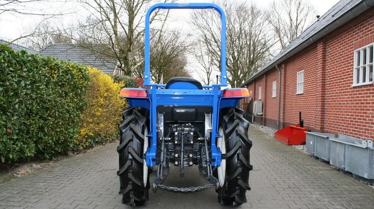 Iseki Geas 23 mit Frontlader