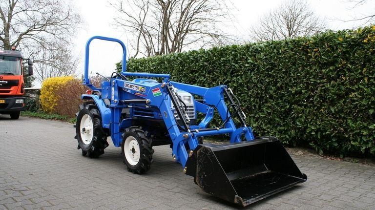 Iseki Sial 5 mit Frontlader