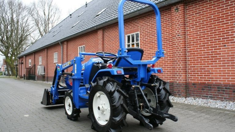 Iseki Sial 5 mit Frontlader