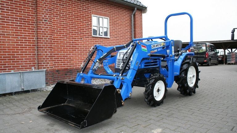 Iseki Sial 5 mit Frontlader