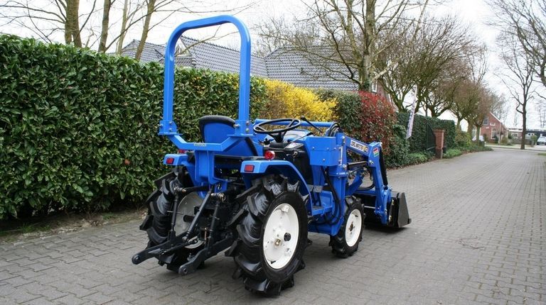 Iseki Sial 5 mit Frontlader