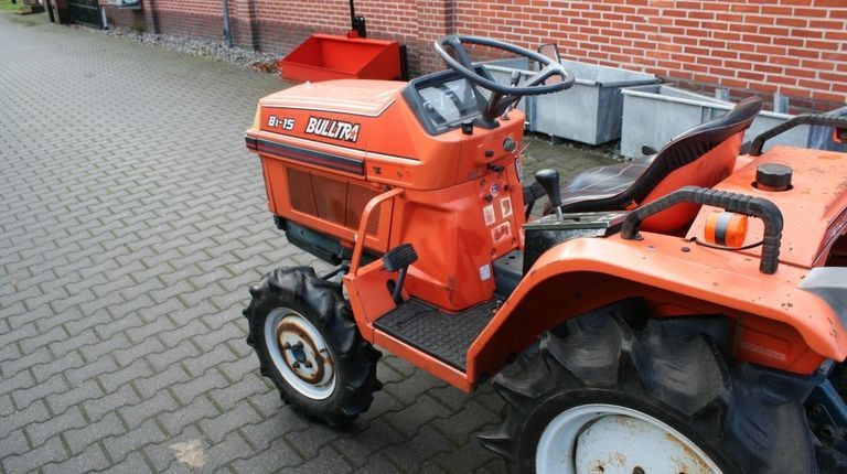 Kubota B1-15