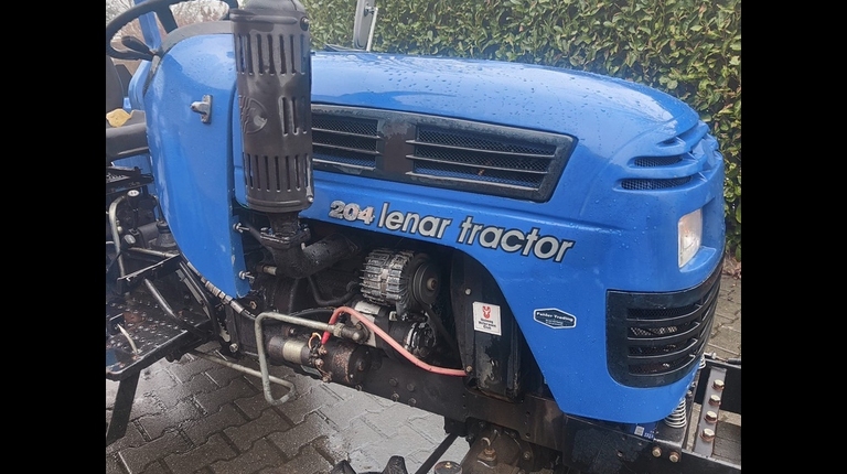 Lenar Tractor 204