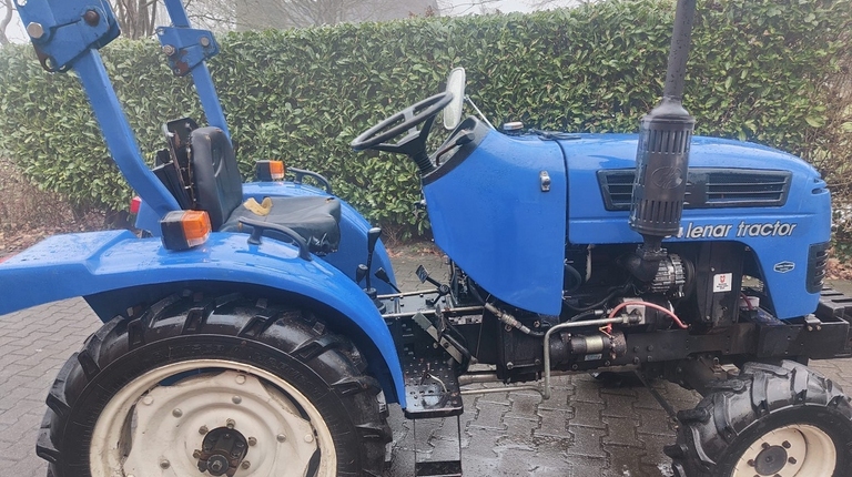 Lenar Tractor 204