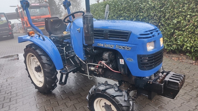 Lenar Tractor 204