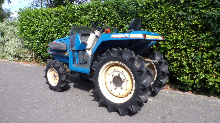 Iseki TU160