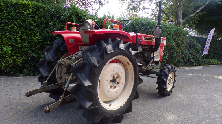 Yanmar YM2210D